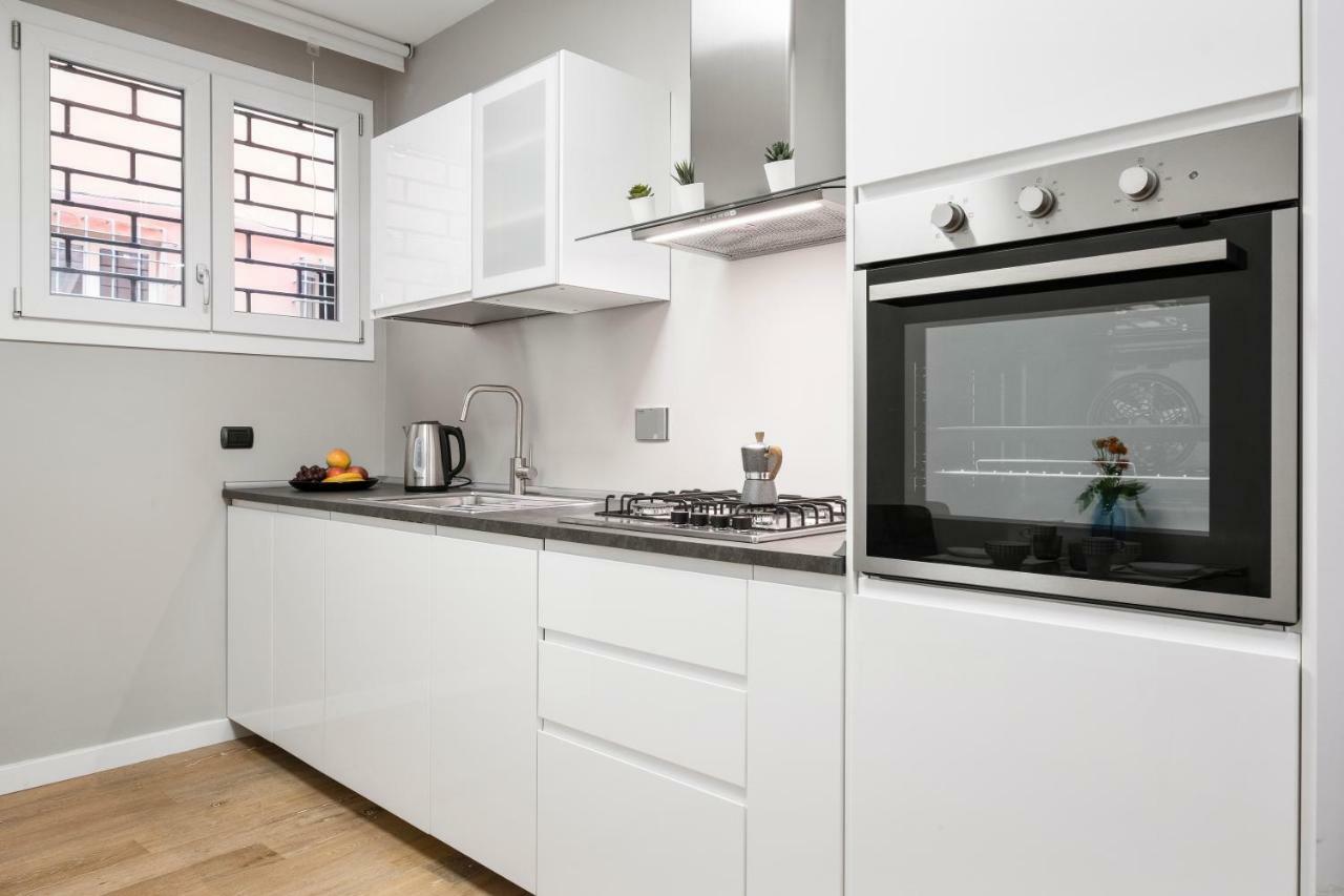 Duplex Luxurious Apt In The Heart Of Болонья Экстерьер фото
