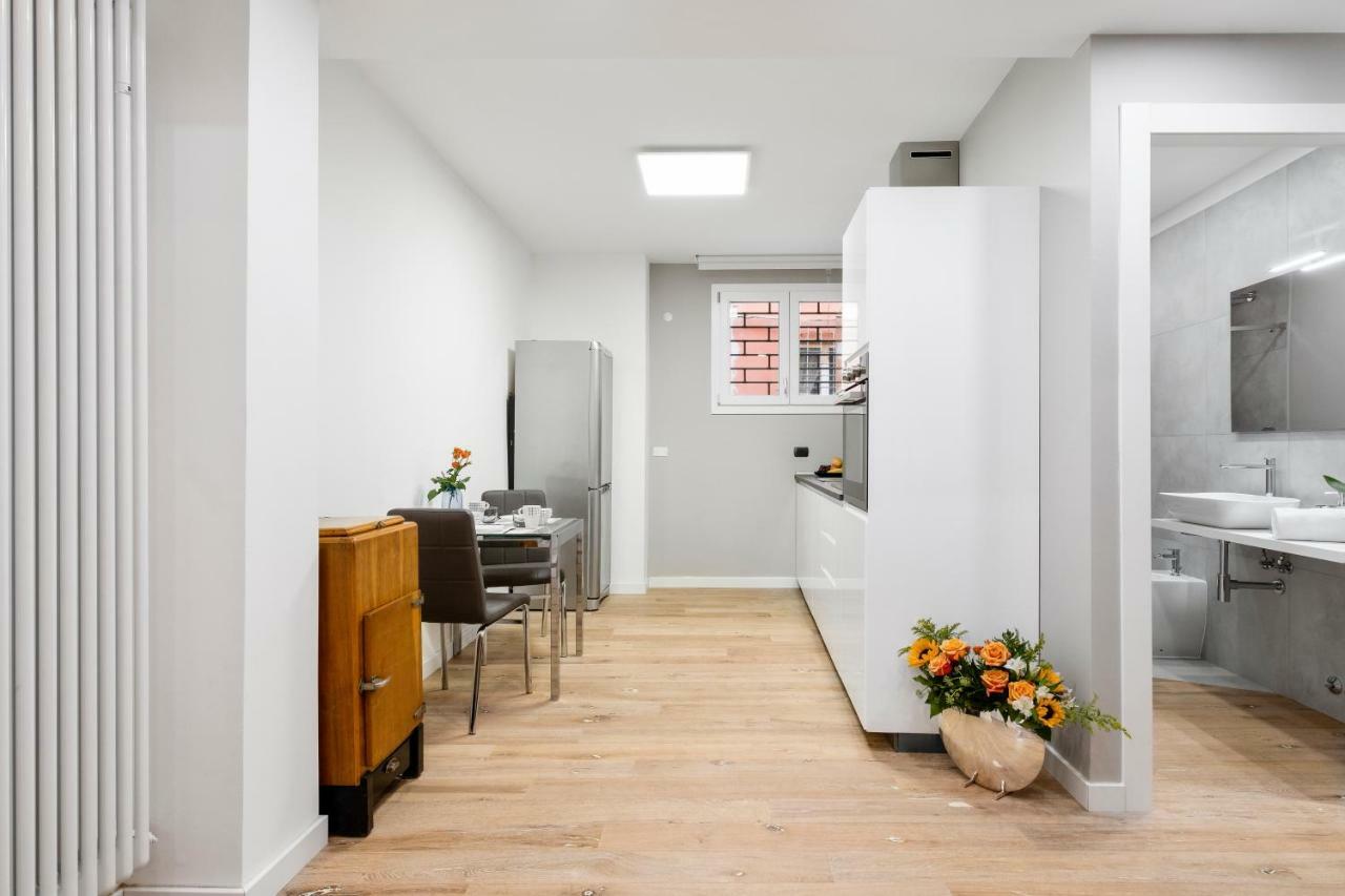 Duplex Luxurious Apt In The Heart Of Болонья Экстерьер фото